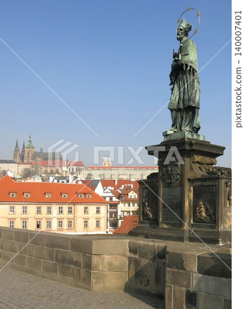 The Royal Highway leading to Prague Castle, Charles Bridge, St. John of Nepomuk statue, a power spot for happiness The Royal Highway leading to Prague Castle, Charles Bridge, St. John of Nepomuk statue, a power spot for happiness 140007401