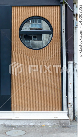 Door with oval glass frame Door with oval glass frame 140008352