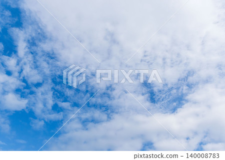 雨後春日天空和雲彩的景色 17 140008783