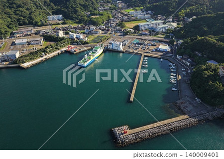 An aerial photograph overlooking the passenger ferry port and fishing port in Saganoseki, Oita Prefecture. An aerial photograph overlooking the passenger ferry port and fishing port in Saganoseki, Oita Prefecture. 140009401