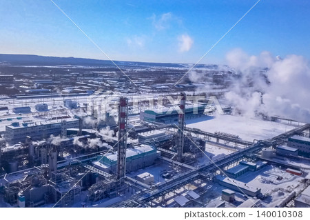 Oil refinery and petrochemical plant 140010308