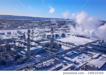 top view of the oil refinery 140010309