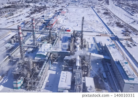 Oil refinery and petrochemical plant 140010331