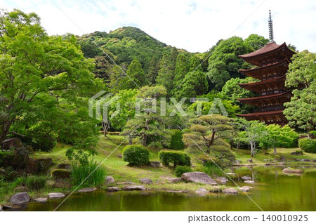 Rurikoji Temple Five-Storied Pagoda in Yamaguchi Prefecture, the "Kyoto of the West" Rurikoji Temple Five-Storied Pagoda in Yamaguchi Prefecture, the "Kyoto of the West" 140010925