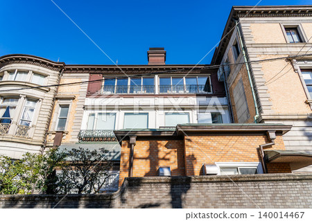 京都東山酒店長樂館(原為「煙草大王」村井義兵衛的別墅),京都的賓館,一座文藝復興風格的西式建築。 京都東山酒店長樂館(原為「煙草大王」村井義兵衛的別墅),京都的賓館,一座文藝復興風格的西式建築。 140014467
