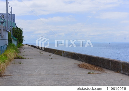Edogawa River Floodway Estuary, Ichikawa City, Chiba Prefecture, May 2026 Edogawa River Floodway Estuary, Ichikawa City, Chiba Prefecture, May 2026 140019056