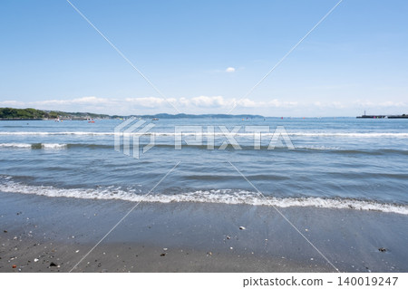 Katase Higashihama Beach, Enoshima in summer, Shonan, Kanagawa 140019247