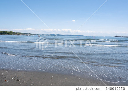 Katase Higashihama Beach, Enoshima in summer, Shonan, Kanagawa 140019250