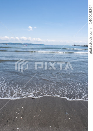 Katase Higashihama Beach, Enoshima in summer, Shonan, Kanagawa Katase Higashihama Beach, Enoshima in summer, Shonan, Kanagawa 140019264