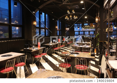 Modern Restaurant Interior with Industrial Design Elements Modern Restaurant Interior with Industrial Design Elements 140019804