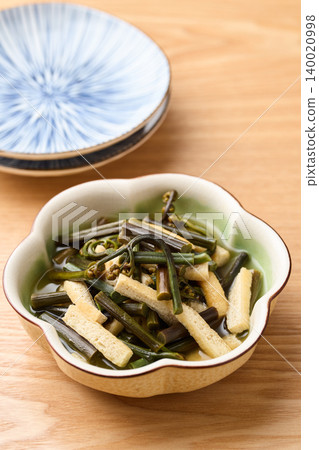 Boiled bracken and fried tofu Boiled bracken and fried tofu 140020998