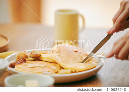 Homemade breakfast served on the table Homemade breakfast served on the table 140024048