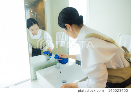 中年女清潔工 中年女清潔工 140025400