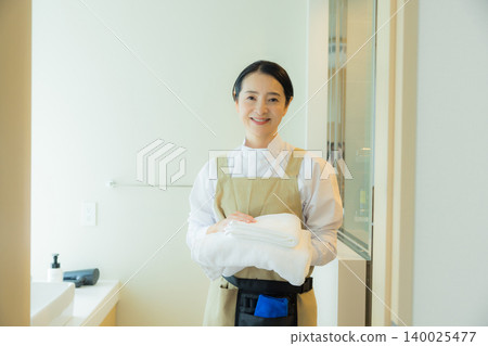 中年女清潔工 中年女清潔工 140025477