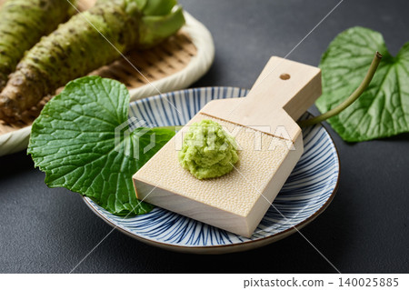 磨碎的生芥末 磨碎的生芥末 140025885