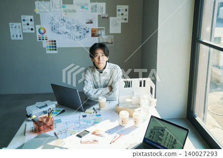 The daily life of a male designer The daily life of a male designer 140027293
