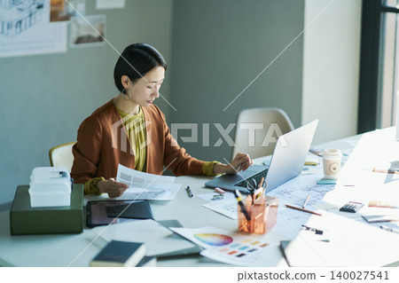 職業婦女的日常生活 職業婦女的日常生活 140027541
