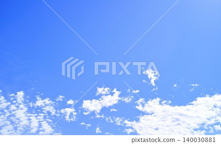 藍色的天空和雲圖像 藍色的天空和雲圖像 140030881