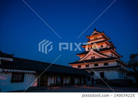 Dawn at Karatsu Castle [Karatsu City, Saga Prefecture] 140034228