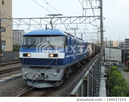 新鶴見車輛段的EF210-132型機車（攝於八之畑站） 140037354