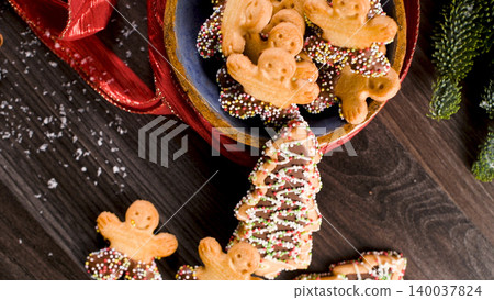Christmas gingerbread cookies Christmas gingerbread cookies 140037824