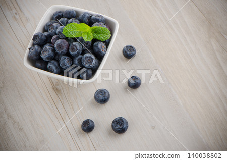 Blueberries in small bowl 140038802