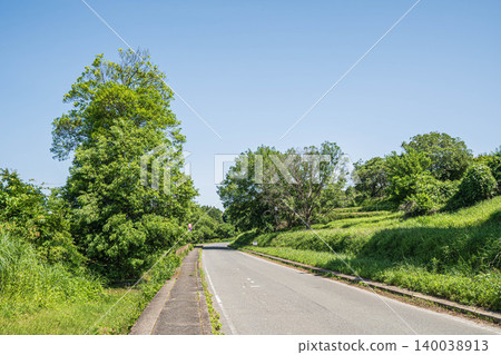 穿過奈良縣飛鳥村飛鳥歷史公園石舞台地區的縣道 穿過奈良縣飛鳥村飛鳥歷史公園石舞台地區的縣道 140038913