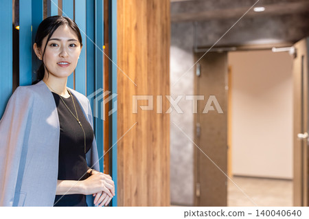 career woman   140040640
