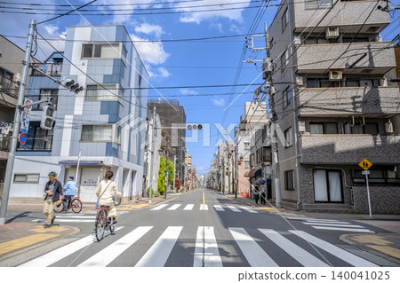 東京大田區城市景觀：蓮沼車站前的住宅區 140041025