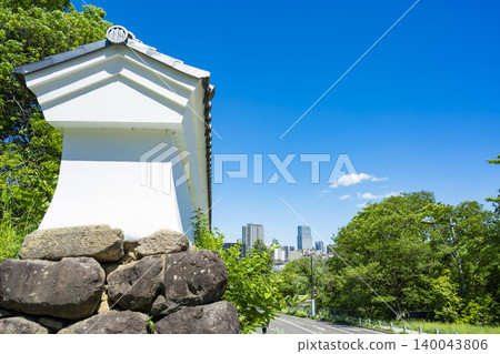 Fresh greenery at the ruins of Aoba Castle 140043806