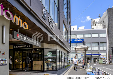 Urban landscape of Meguro Ward, Tokyo: In front of Yutenji Station Urban landscape of Meguro Ward, Tokyo: In front of Yutenji Station 140045290