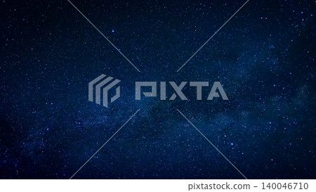 清晰的 16:9 寬高比星空,夏季大三角和銀河系清晰可見,攝於霧峰高原的夜空,ISO 4000。 清晰的 16:9 寬高比星空,夏季大三角和銀河系清晰可見,攝於霧峰高原的夜空,ISO 4000。 140046710