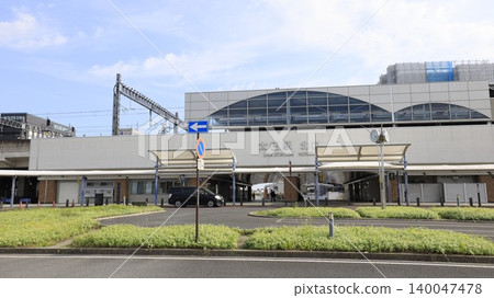 東武鐵道伊勢崎線、桐生線和小泉線的大田站:從北出口看到的車站大樓入口。 東武鐵道伊勢崎線、桐生線和小泉線的大田站:從北出口看到的車站大樓入口。 140047478