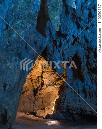 Romantic cave Romantic cave 140050387