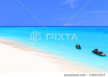 [Okinawa Prefecture] 17END Beach on Shimoji Island and jet skiing under a clear sky (Miyako Island) 140051037