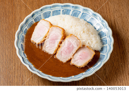 Pork Cutlet Curry: A popular Western-style dish featuring crispy pork cutlet and rich curry. Pork Cutlet Curry: A popular Western-style dish featuring crispy pork cutlet and rich curry. 140053013