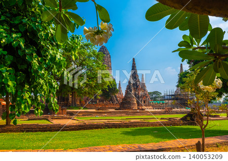 Wat Chaiwatthanaram The Ayutthaya Historical Park is a popular place for tourists to come and visit wearing traditional Thai costumes. Wat Chaiwatthanaram The Ayutthaya Historical Park is a popular place for tourists to come and visit wearing traditional Thai costumes. 140053209