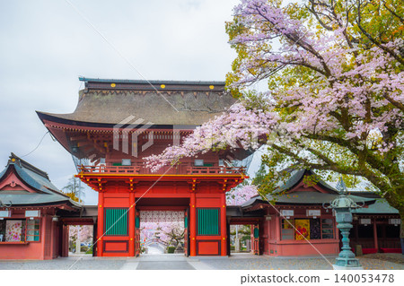 Cherry blossoms blooming in Fujisan Hongu Sengen Taisha Shinto Shrine at Fujinomiya famous shrine and landmark Shizuoka Japan Cherry blossoms blooming in Fujisan Hongu Sengen Taisha Shinto Shrine at Fujinomiya famous shrine and landmark Shizuoka Japan 140053478