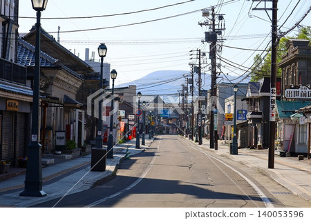 五月初的北海道，五月初的小樽，小樽的春天，途經堺町本通。堺町通，小樽第一紀念品商店街。 140053596