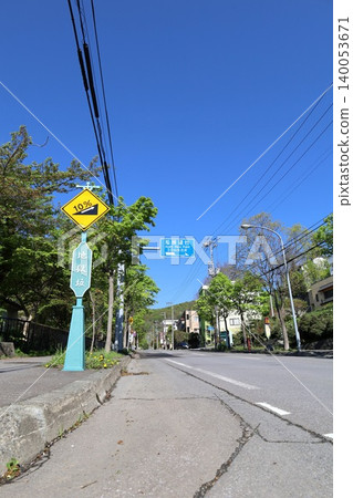 五月初的北海道，五月初的小樽，春天的小樽，從朝日展望台攀登正台通和地獄坂後看到的小樽。 140053671