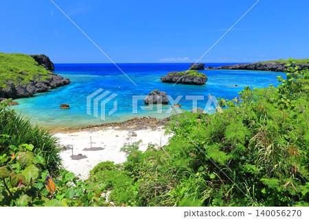 【沖繩縣】下地島(宮古島)中之島海灘陽光明媚 【沖繩縣】下地島(宮古島)中之島海灘陽光明媚 140056270