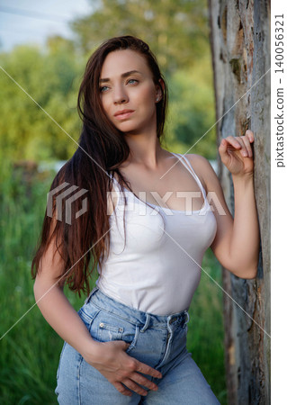 Portrait of a pretty woman Portrait of a pretty woman 140056321