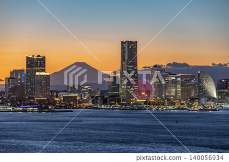 從大棧橋看到的港未來 從大棧橋看到的港未來 140056934