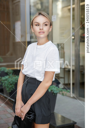 Portrait of a cute blonde Portrait of a cute blonde 140058819