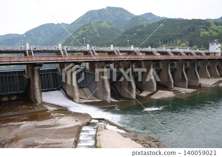 飛驒金山的大船渡水壩 飛驒金山的大船渡水壩 140059021