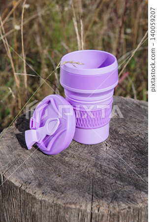 Foldable silicone violet cup for drinks 140059207