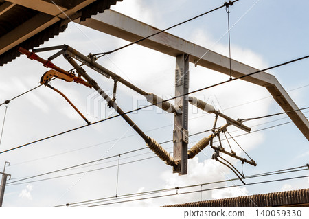 Shinkansen overhead line equipment and movable brackets: Railway infrastructure image Shinkansen overhead line equipment and movable brackets: Railway infrastructure image 140059330