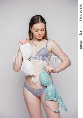 Portrait of a cute woman Portrait of a cute woman 140059480