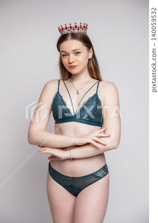 Portrait of a pretty woman Portrait of a pretty woman 140059532