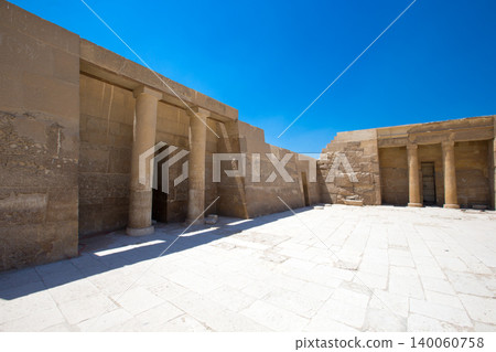 The temple of Hatshepsut near Luxor in Egypt The temple of Hatshepsut near Luxor in Egypt 140060758